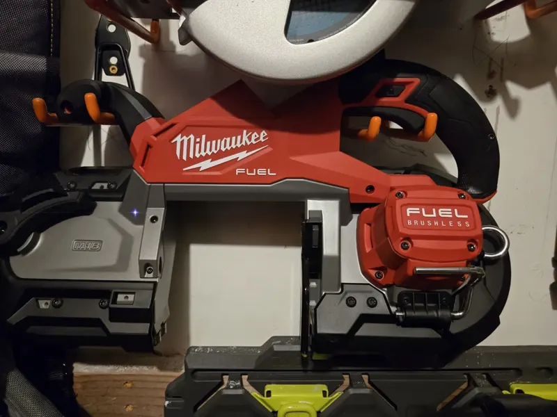 Portable band saw